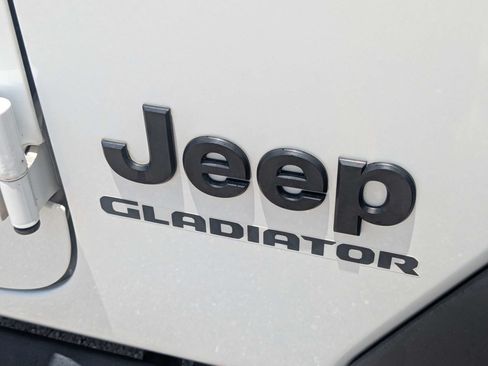 Used 2020 Jeep Gladiator Sport w/ Quick Order Package 23S AWD/4WD image 14