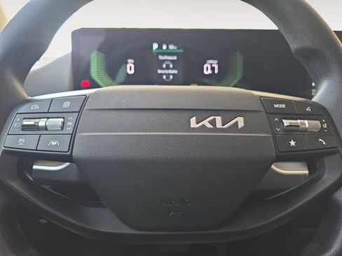 Certified 2025 Kia K4 FWD image 11