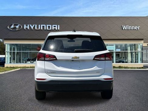 Used 2024 Chevrolet Equinox LS w/ LS Convenience Package AWD/4WD image 4