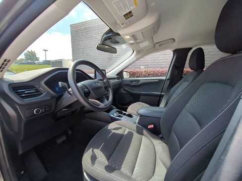 Used 2025 Ford Escape Active AWD/4WD image 15