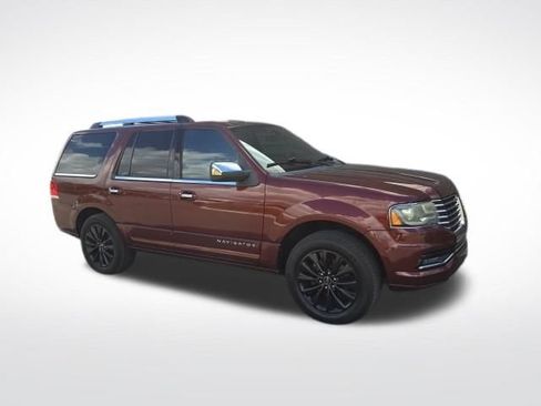 Used 2016 Lincoln Navigator Select image 1