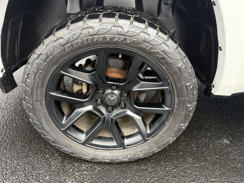 Used 2020 RAM 1500 Laramie w/ Night Edition image 29