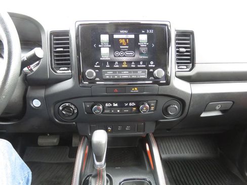 Used 2022 Nissan Frontier PRO-4X w/ Technology Package AWD/4WD image 25