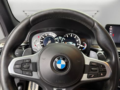 Used 2019 BMW 530i w/ M Sport Package RWD image 19