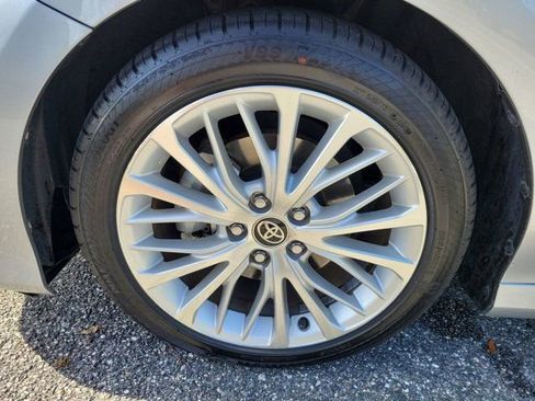 Used 2020 Toyota Camry XLE image 17