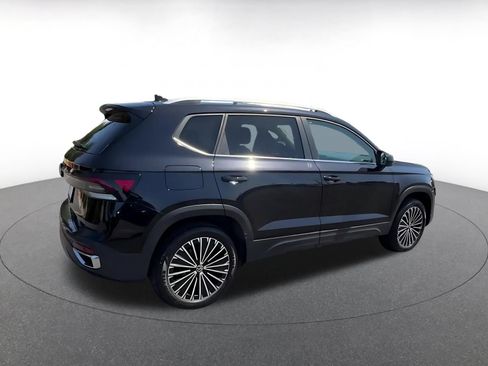 Used 2026 Volkswagen Taos SE FWD image 14