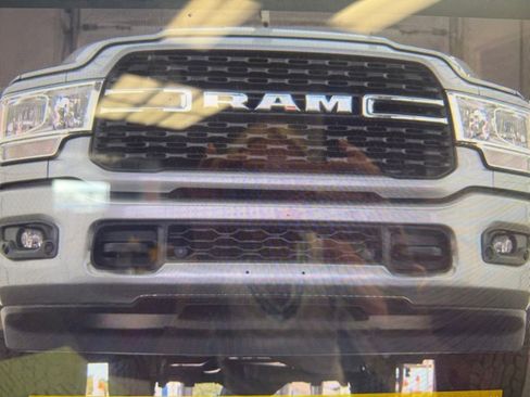Used 2022 RAM 2500 Big Horn w/ Level A Equipment Group AWD/4WD image 3
