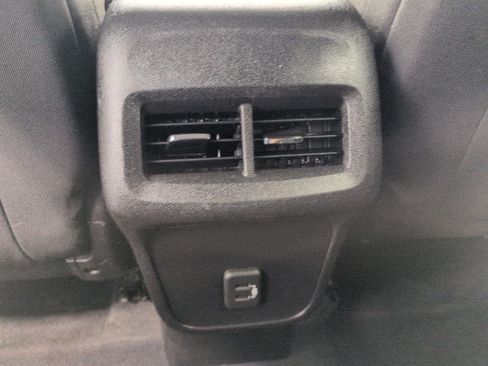 Used 2019 Chevrolet Equinox LT AWD/4WD image 22