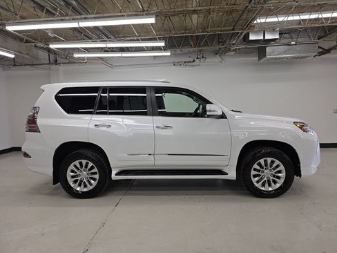 Used 2018 Lexus GX 460 Premium w/ Premium Package AWD/4WD image 6