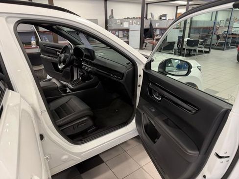 Used 2023 Honda CR-V Sport Touring image 18