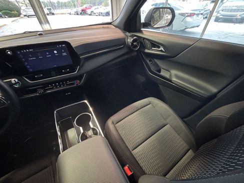 Used 2025 Chevrolet Equinox LT image 34