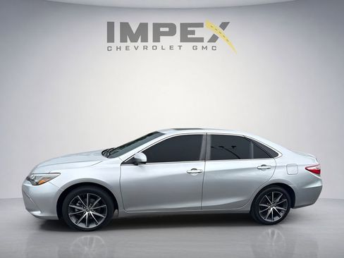 Used 2016 Toyota Camry XSE FWD image 2