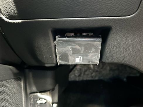 Used 2025 Nissan Altima 2.5 SV image 18