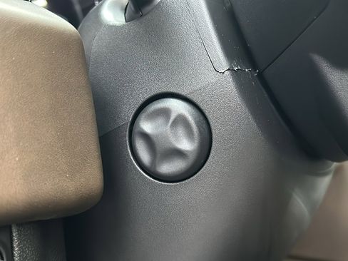 Used 2025 GMC Yukon XL Denali Ultimate image 27