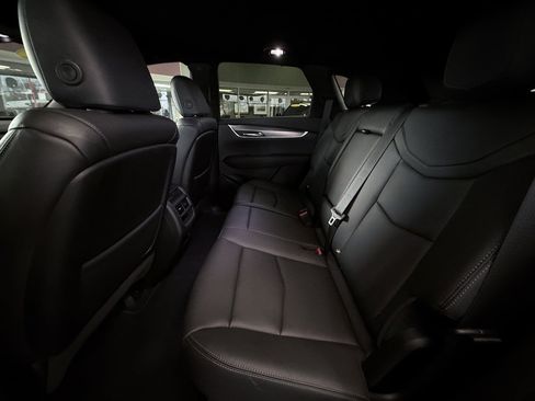 Used 2025 Cadillac XT5 Luxury w/ LPO, Floor Liner Package FWD image 32
