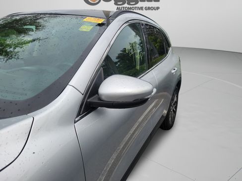 Used 2020 Ford Escape Titanium FWD image 29