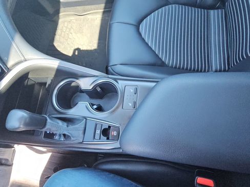 Certified 2021 Toyota Camry SE w/ Cold Weather Package AWD/4WD image 19