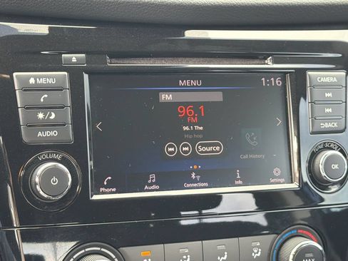 Used 2020 Nissan Rogue Sport S FWD image 28