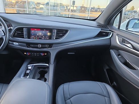 Used 2023 Buick Enclave Essence w/ Sport Touring Edition image 13