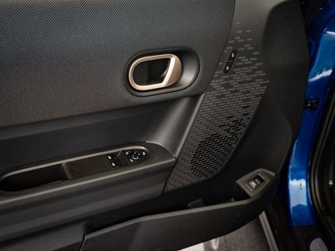 Certified 2025 MINI Cooper 2-Door Hardtop image 22