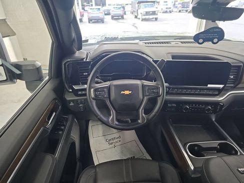Certified 2025 Chevrolet Silverado 2500 High Country w/ Technology Package AWD/4WD image 12