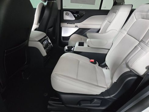 New 2026 Lincoln Aviator Reserve AWD/4WD image 14