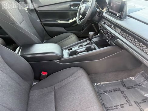 Used 2024 Honda Accord EX image 31