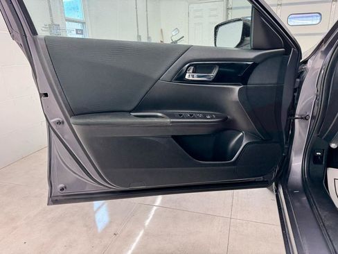 Used 2017 Honda Accord LX image 11