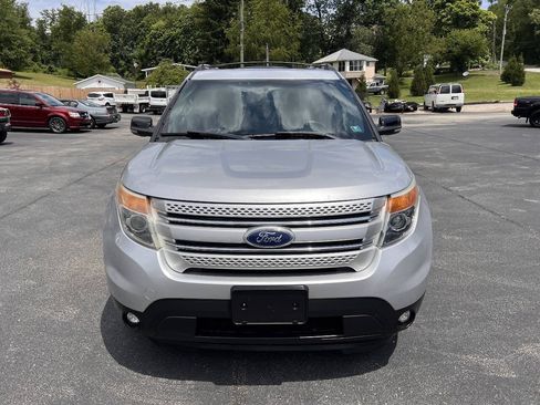 Used 2012 Ford Explorer XLT AWD/4WD image 2