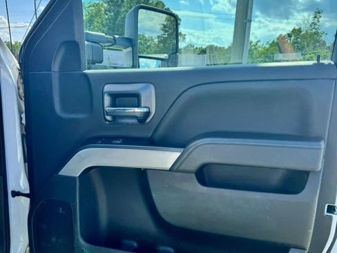 Used 2019 Chevrolet Silverado 2500 LT w/ Z71 Package, Off-Road AWD/4WD image 18