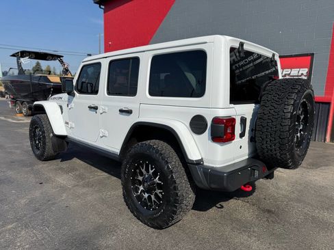 Used 2018 Jeep Wrangler Unlimited Rubicon image 15