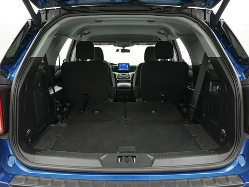 Certified 2023 Ford Explorer XLT w/ Class IV Trailer Tow Package AWD/4WD image 21