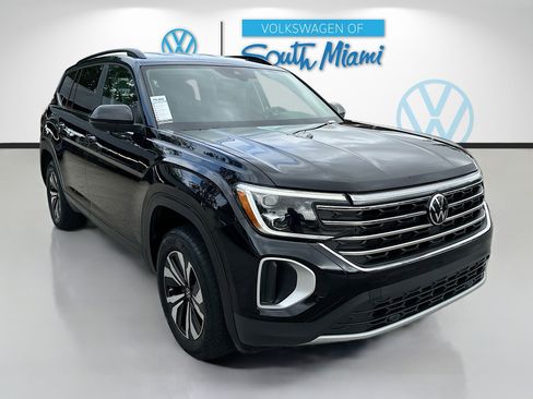 Used 2024 Volkswagen Atlas SE image 1