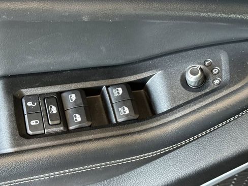 Used 2022 Jeep Grand Cherokee L Laredo AWD/4WD image 15