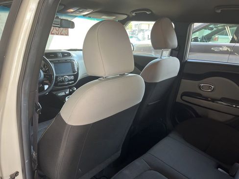 Used 2015 Kia Soul + w/ Audio Package image 13