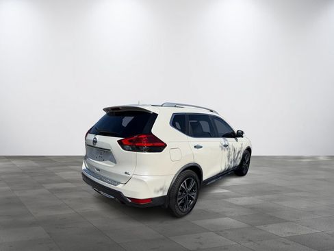 Used 2017 Nissan Rogue SL w/ SL Premium Package FWD image 6