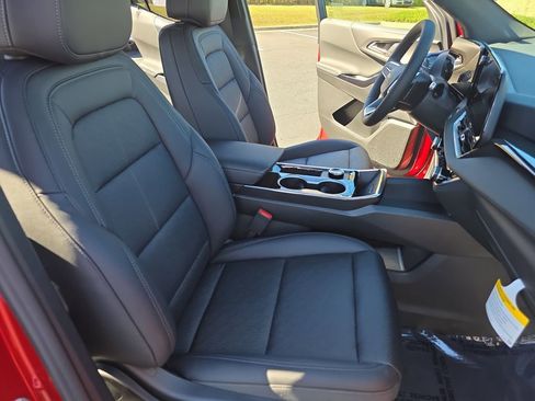 New 2026 Chevrolet Equinox LT w/ Convenience Package II image 10