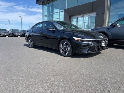 New 2025 Hyundai Elantra SEL