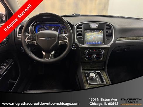 Used 2015 Chrysler 300 C RWD image 19