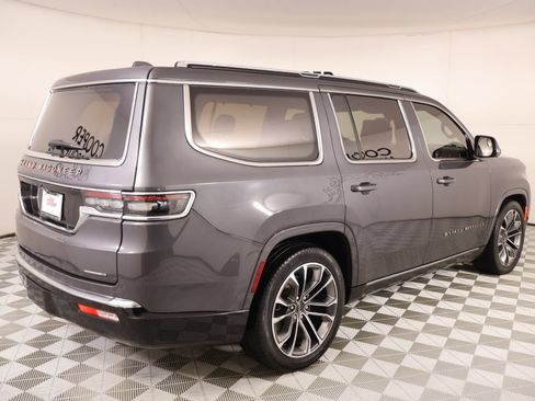 Used 2023 Jeep Grand Wagoneer Series III AWD/4WD image 24