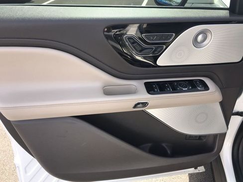 Used 2021 Lincoln Aviator Reserve w/ Equipment Group 210A AWD/4WD image 13