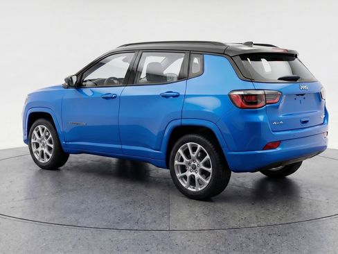 Used 2025 Jeep Compass Limited AWD/4WD image 6