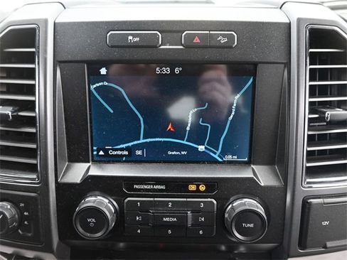 Used 2019 Ford F250 XLT w/ XLT Premium Package image 16