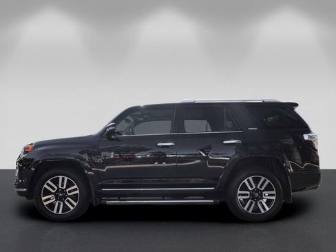 Used 2018 Toyota 4Runner Limited AWD/4WD image 6