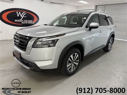 New 2025 Nissan Pathfinder SL