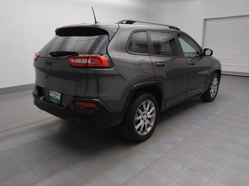 Used 2018 Jeep Cherokee Latitude image 9