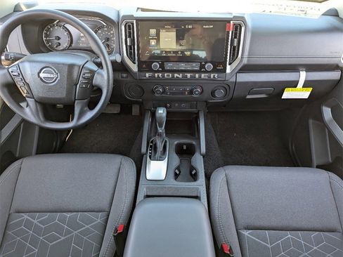 New 2025 Nissan Frontier SV image 19