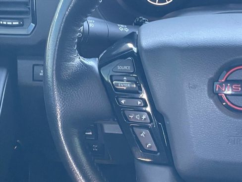 Used 2022 Nissan Frontier PRO-4X w/ Pro-4X Premium Package AWD/4WD image 13