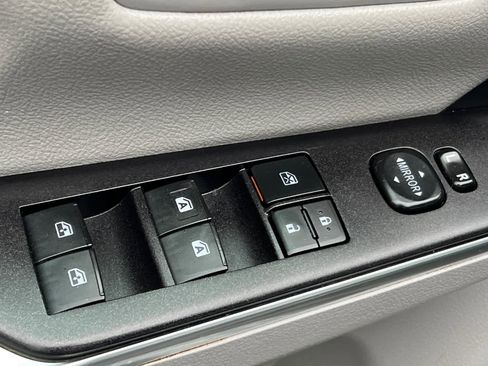 Used 2016 Toyota Camry LE image 13