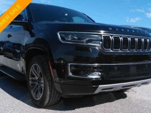 Used 2024 Jeep Wagoneer Series II w/ Flexible Seating Group RWD image 1